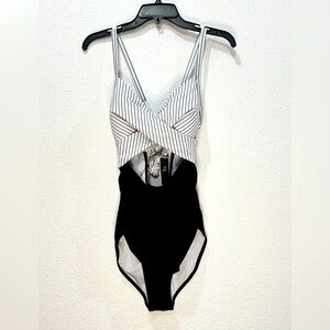 EoMENIE Swimsuit Cut Out High Waisted Womens‎ Medium Built in Bra